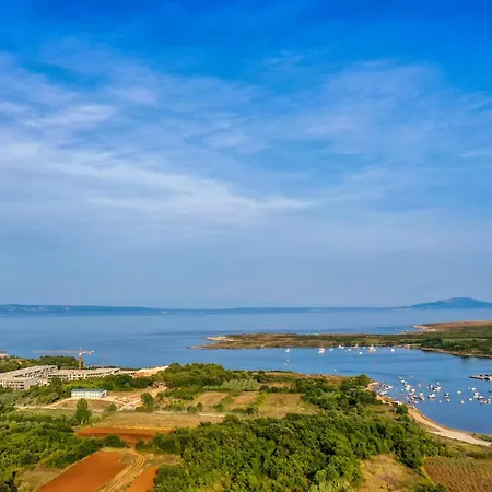 Grande Arche Istria Ližnjan