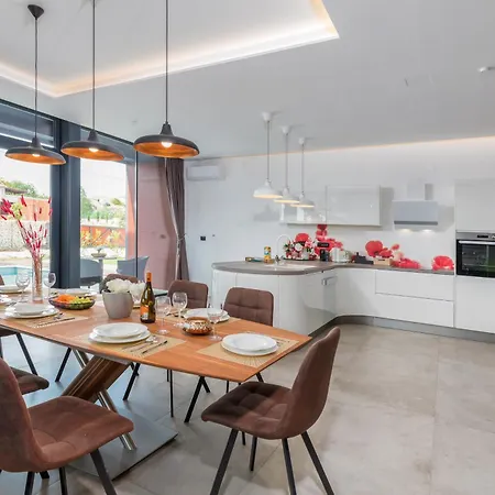 ヴィラ Grande Arche Istria *