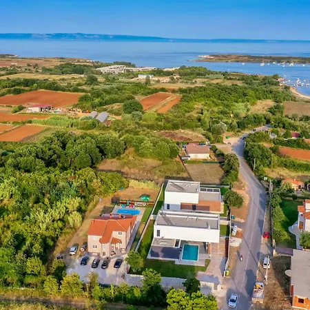 Grande Arche Istria Villa Liznjan