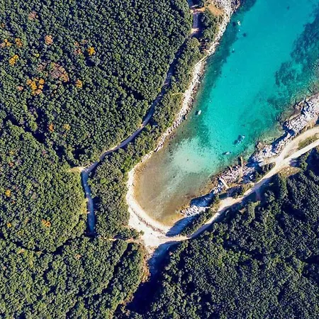 Grande Arche Istria Ližnjan